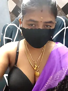 Snapshot of Tamil_Lotus chatting on May 21, 2026, 5:09 pm Tamil Lotus online show from May 21, 2026, 5:09 pm