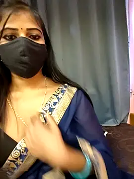 Misss-julli online show from December 23, 2025, 2:42 am