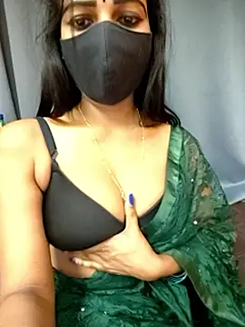 Misss-julli online show from March 13, 2026, 3:07 pm