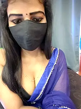 Misss-julli online show from March 19, 2026, 8:40 am