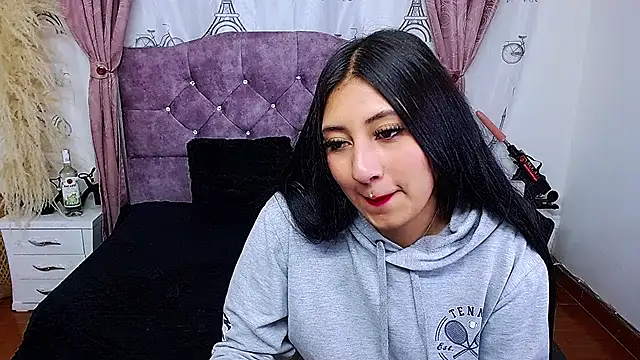 Wendy-13 online show from November 25, 2025, 11:21 am