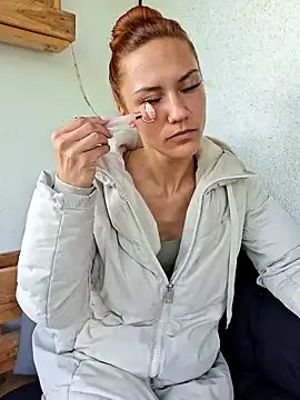 SlimBellaa online show from September 25, 2025, 8:51 am