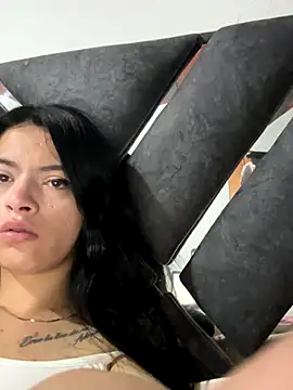 LiaCollings online show from November 26, 2025, 11:33 am