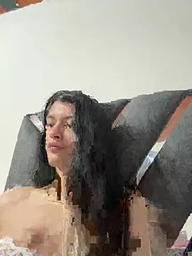 LiaCollings online show from May 5, 2026, 11:29 am