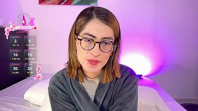 Snapshot of rousseblossom chatting on September 18, 2025, 10:23 pm rousseblossom online show from September 18, 2025, 10:23 pm