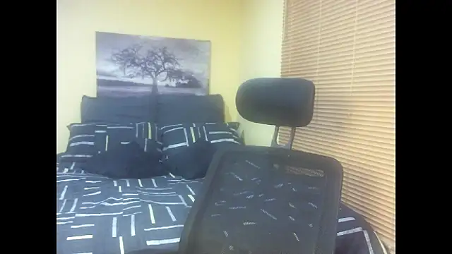 Snapshot of NawtyLisa chatting on October 25, 2025, 12:07 am NawtyLisa online show from October 25, 2025, 12:07 am