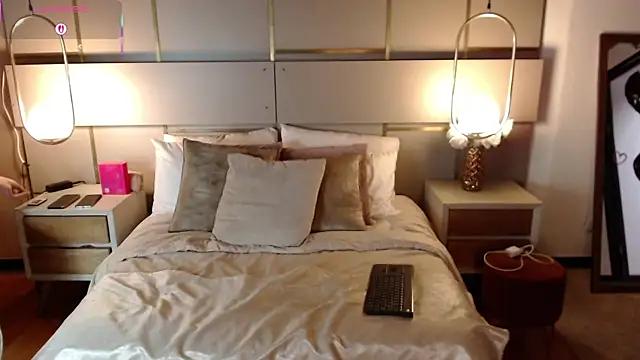 Snapshot of Lina_Montclair chatting on October 25, 2025, 7:30 pm Lina Montclair online show from October 25, 2025, 7:30 pm