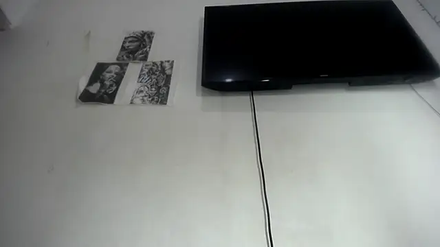 Snapshot of Foxy_Lovex chatting on October 5, 2025, 11:57 pm Foxy Lovex online show from October 5, 2025, 11:57 pm