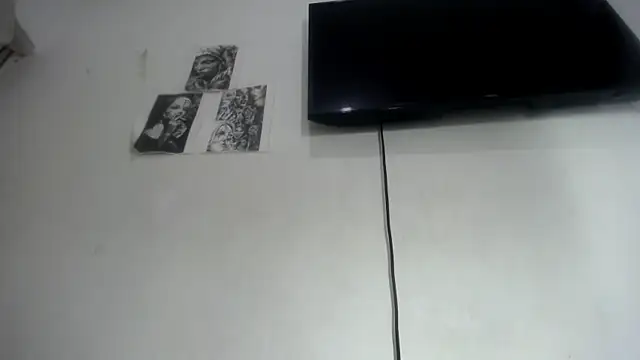 Snapshot of Foxy_Lovex chatting on October 10, 2025, 10:42 pm Foxy Lovex online show from October 10, 2025, 10:42 pm