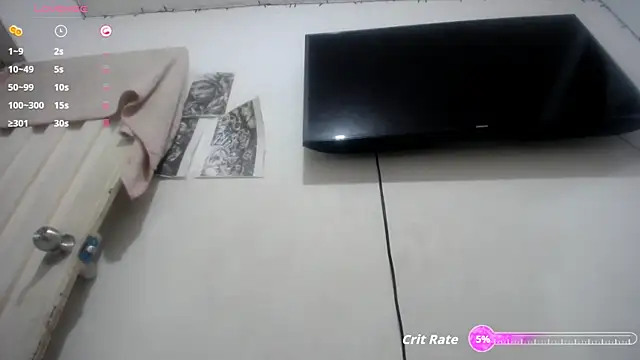 Snapshot of Foxy_Lovex chatting on October 14, 2025, 10:32 pm Foxy Lovex online show from October 14, 2025, 10:32 pm