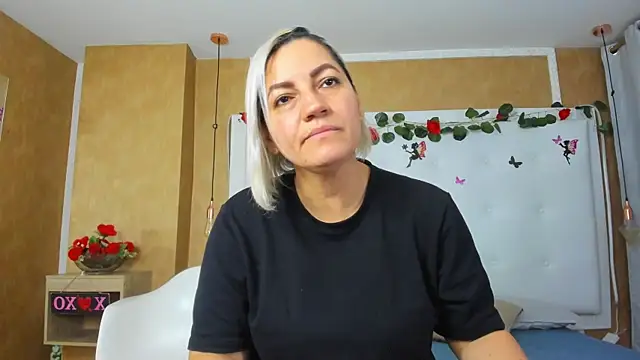 Snapshot of Heidy_milf chatting on February 22, 2026, 4:05 pm Heidy milf online show from February 22, 2026, 4:05 pm