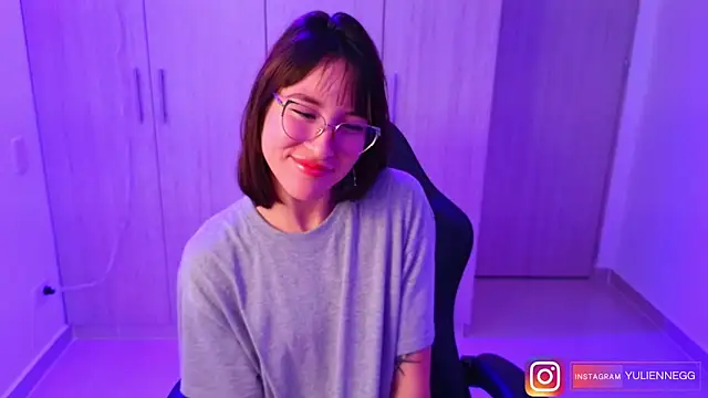 Snapshot of Yulienneg chatting on October 1, 2025, 12:05 am Yulienneg online show from October 1, 2025, 12:05 am