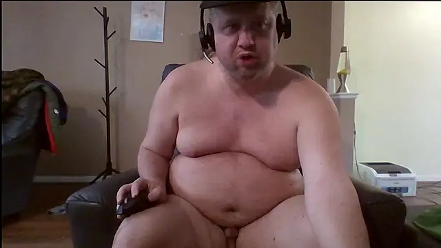 Single White Male online show from May 3, 2026, 8:59 pm