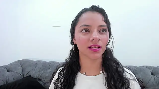 Angellit Afrodita  online show from November 25, 2025, 10:59 am