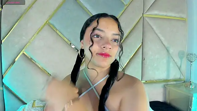Angellit Afrodita  online show from April 29, 2026, 9:46 am