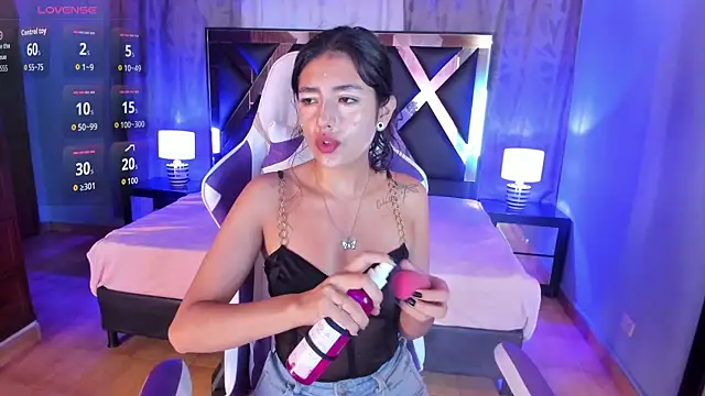 sweet-muse online show from October 24, 2025, 11:50 am