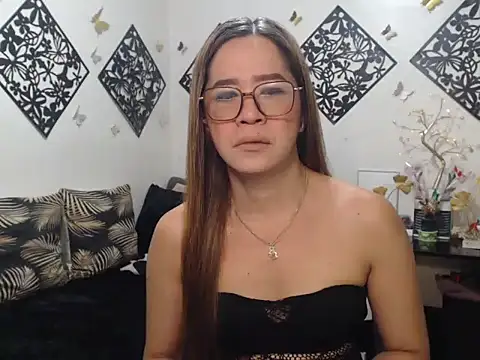 TheMISTRESSx69 online show from May 6, 2026, 10:15 pm