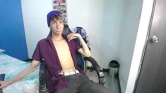 Snapshot of CupcakeeBoy chatting on October 22, 2025, 1:11 pm CupcakeeBoy online show from October 22, 2025, 1:11 pm