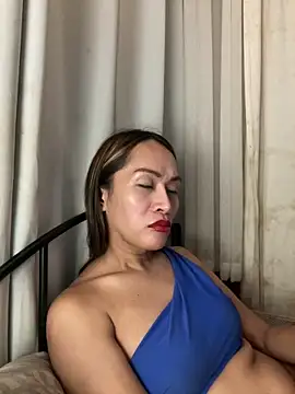 RomanticPearlTS online show from March 6, 2026, 2:24 pm