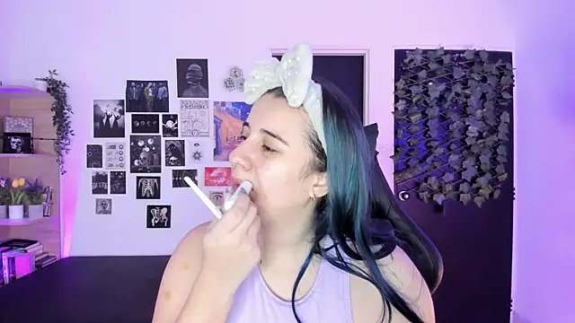 Lana Herondale online show from December 18, 2025, 9:15 am