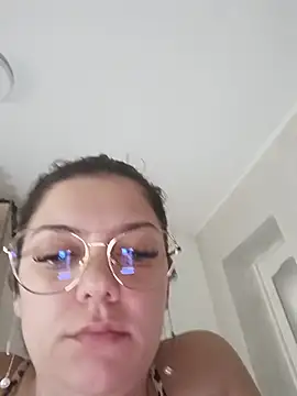 LadyNora online show from July 22, 2026, 4:32 pm
