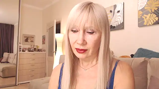 Snapshot of AlisaDeluxe chatting on February 15, 2026, 2:30 am AlisaDeluxe online show from February 15, 2026, 2:30 am