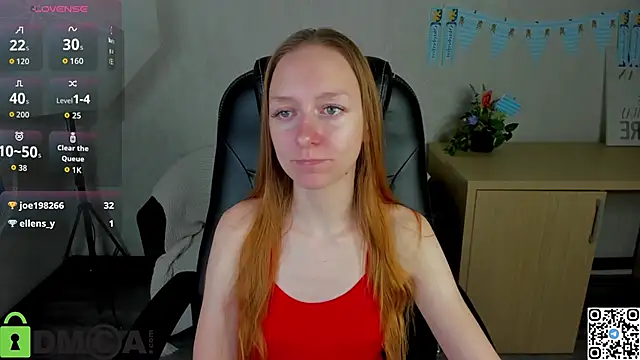 Mia E1fie online show from October 12, 2025, 12:20 am