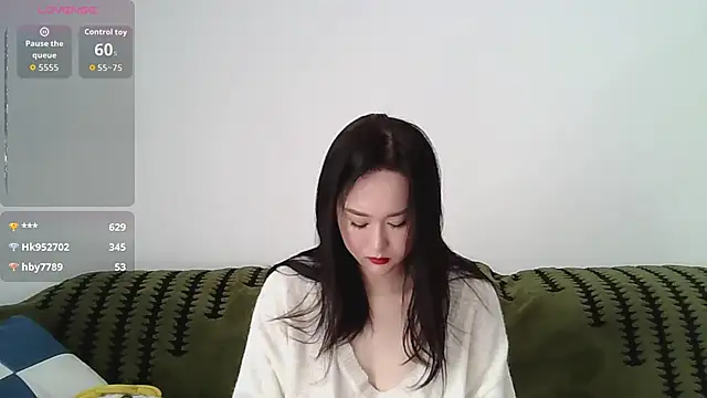 Snapshot of Belinda66 chatting on October 24, 2025, 2:52 am Belinda66 online show from October 24, 2025, 2:52 am