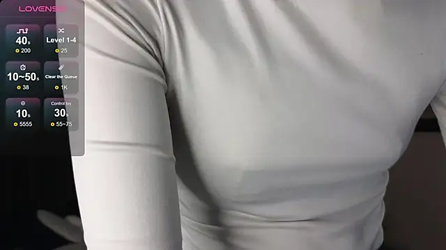 Snapshot of DebiHenks chatting on October 20, 2025, 5:02 pm DebiHenks online show from October 20, 2025, 5:02 pm