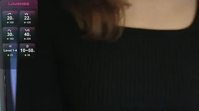 Snapshot of DebiHenks chatting on November 10, 2025, 5:01 pm DebiHenks online show from November 10, 2025, 5:01 pm