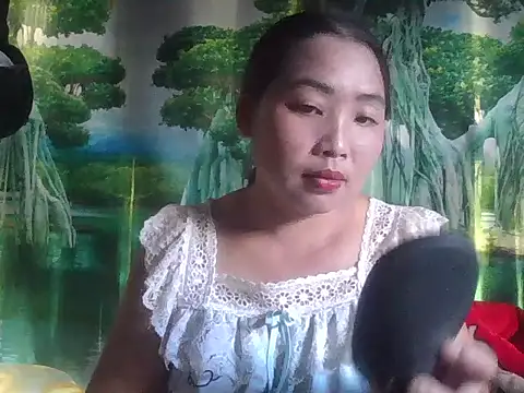 Snapshot of PhamPhung chatting on October 9, 2025, 2:20 am PhamPhung online show from October 9, 2025, 2:20 am