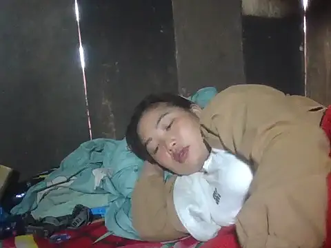 Snapshot of PhamPhung chatting on October 23, 2025, 12:43 am PhamPhung online show from October 23, 2025, 12:43 am