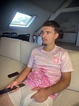 los freaky online show from October 13, 2025, 6:46 am