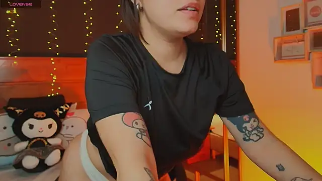 hanna kimura online show from November 13, 2025, 2:54 am