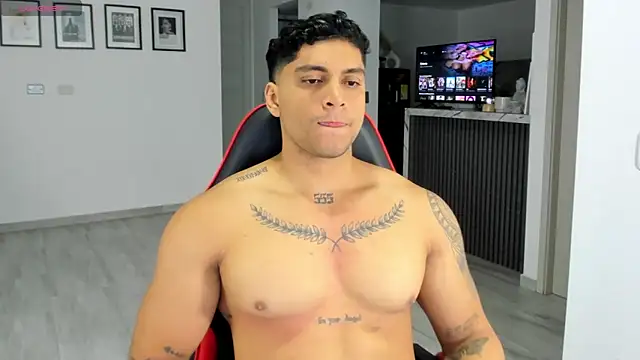 Nicolasmontoya16 online show from November 6, 2025, 11:37 pm