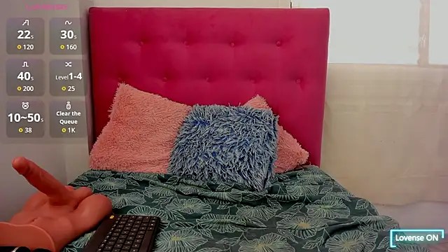 Snapshot of Veronica_mellerr chatting on March 5, 2026, 2:02 pm Veronica mellerr online show from March 5, 2026, 2:02 pm