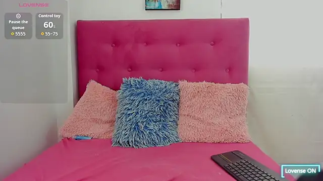 Snapshot of Veronica_mellerr chatting on March 31, 2026, 4:40 pm Veronica mellerr online show from March 31, 2026, 4:40 pm