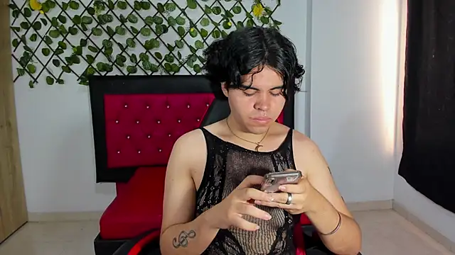 Snapshot of Lady_Evelynn chatting on October 22, 2025, 7:46 pm Lady Evelynn online show from October 22, 2025, 7:46 pm