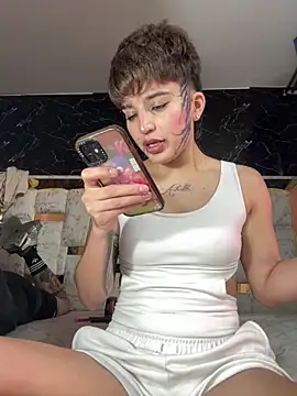 DayanaDG online show from February 13, 2026, 9:44 pm