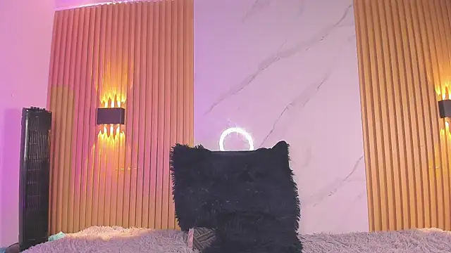 Miss ariia online show from September 11, 2025, 3:39 am