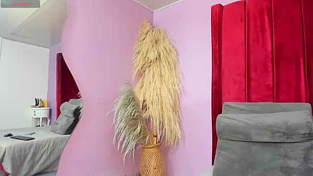 sienna glow online show from October 23, 2025, 12:26 pm