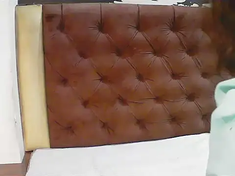 elize   online show from November 7, 2025, 12:54 am