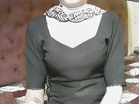 elize   online show from January 17, 2026, 2:38 am