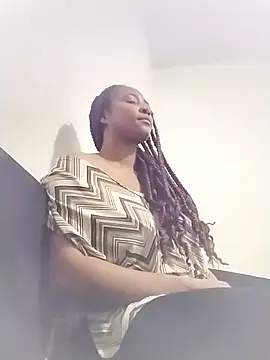 Snapshot of AmbarSmit chatting on October 8, 2025, 11:57 pm AmbarSmit online show from October 8, 2025, 11:57 pm