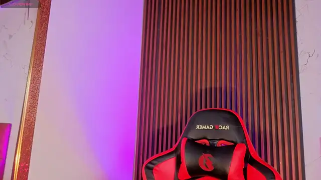 Snapshot of SpicyDemons chatting on October 2, 2025, 4:41 am SpicyDemons online show from October 2, 2025, 4:41 am