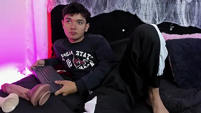 kody sexy online show from October 23, 2025, 12:15 pm