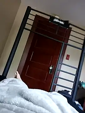 Snapshot of flab000 chatting on September 22, 2025, 3:25 pm flab000 online show from September 22, 2025, 3:25 pm