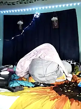 Purple2StayThnxx online show from November 7, 2025, 11:16 pm