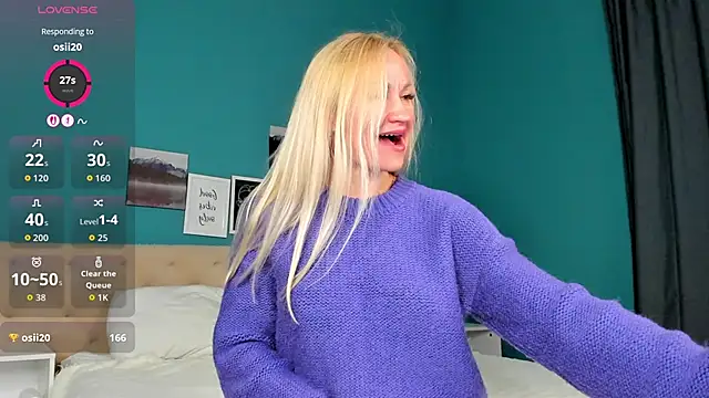 Snapshot of KiraSun chatting on October 11, 2025, 12:21 am KiraSun online show from October 11, 2025, 12:21 am