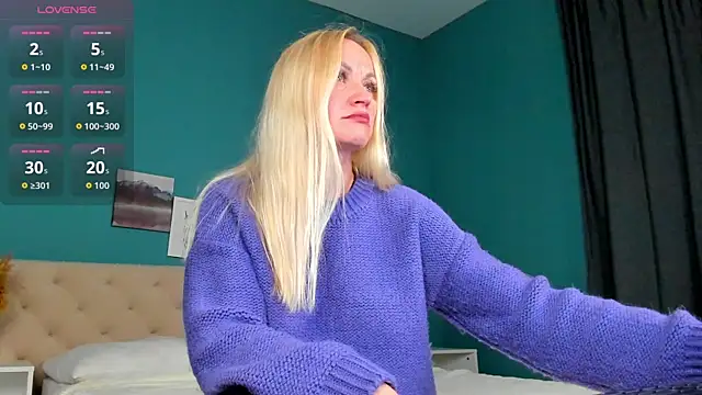 Snapshot of KiraSun chatting on October 12, 2025, 1:04 am KiraSun online show from October 12, 2025, 1:04 am